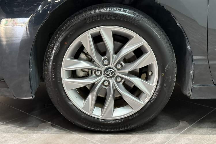 Used Toyota Avalon 2019 2.0L Luxury Edition China VI Standard Exterior 6