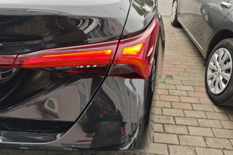 Used Toyota Avalon 2019 Dual-Engine 2.5L Luxury Edition China VI Standard Exterior 6