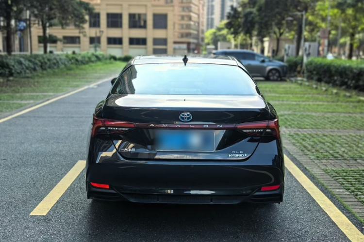 Used Toyota Avalon 2019 Dual-Engine 2.5L XLE Prestige Version China VI Standard Exterior 6