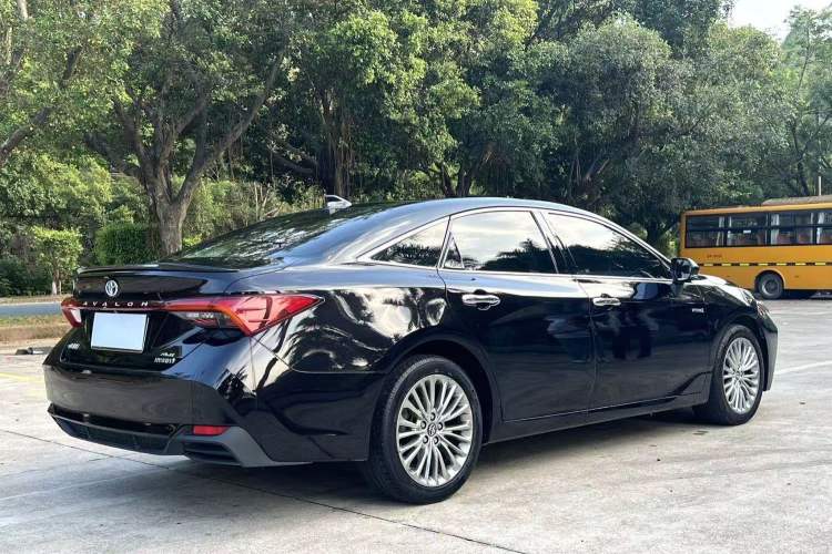 Used Toyota Avalon 2019 Dual-Engine 2.5L XLE Prestige Version China VI Standard Exterior 6