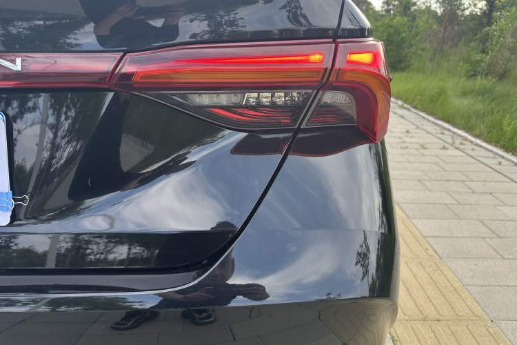 Used Toyota Avalon 2019 2.0L Ambition Edition China VI Exterior 7
