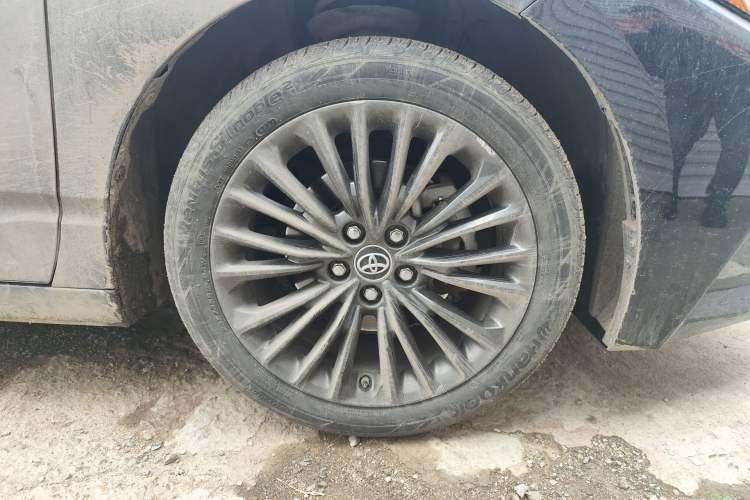 Used Toyota Avalon 2019 2.5L Touring Premium Version China VI Standard Exterior 7