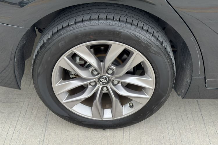 Used Toyota Avalon 2019 Dual-Engine 2.5L Luxury Edition China VI Standard Exterior 7