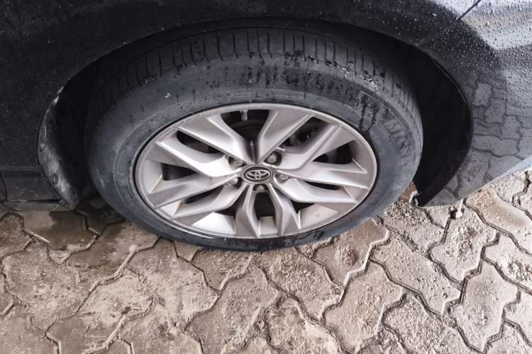Used Toyota Avalon 2019 2.5L Ambition Version China VI Standard Exterior 7