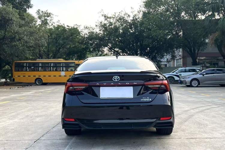 Used Toyota Avalon 2019 Dual-Engine 2.5L XLE Prestige Version China VI Standard Exterior 7