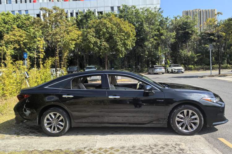 Used Toyota Avalon 2019 Dual-Engine 2.5L Luxury Edition China VI Standard Exterior 8
