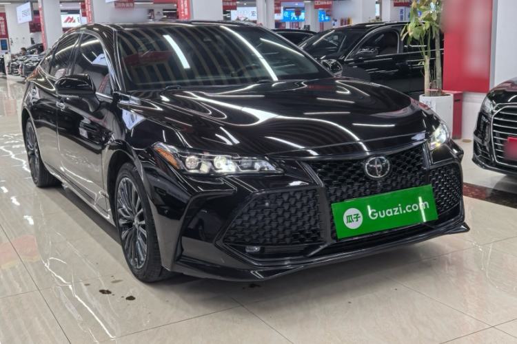 Used Toyota Avalon 2019 2.0L XLE Premium Edition China VI Exterior 8