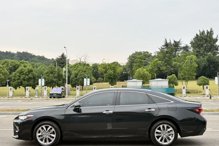 Used Toyota Avalon 2019 2.0L Luxury Edition China VI Standard Exterior 8