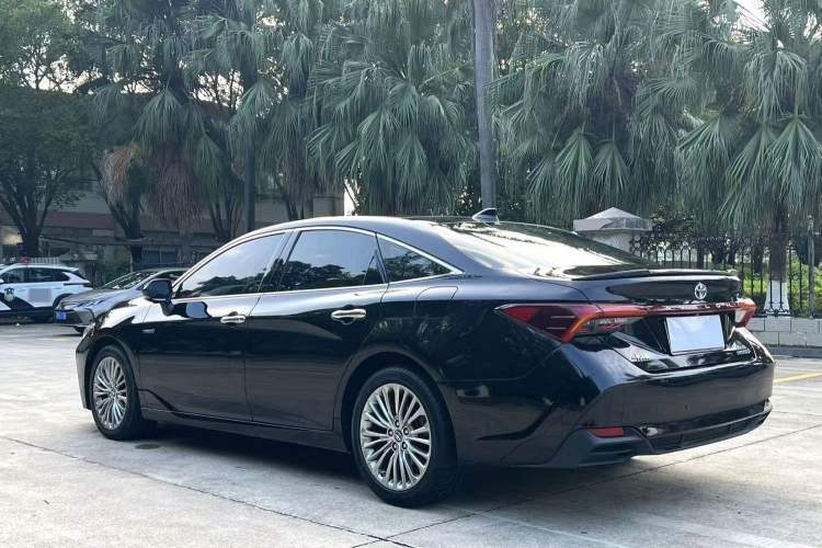Used Toyota Avalon 2019 Dual-Engine 2.5L XLE Prestige Version China VI Standard Exterior 8