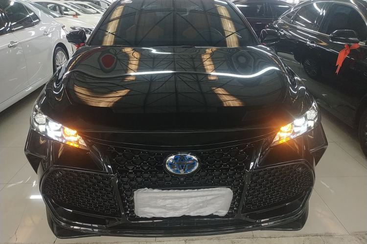 Used Toyota Avalon 2019 Dual-Engine 2.5L XLE Prestige Version China VI Standard Front