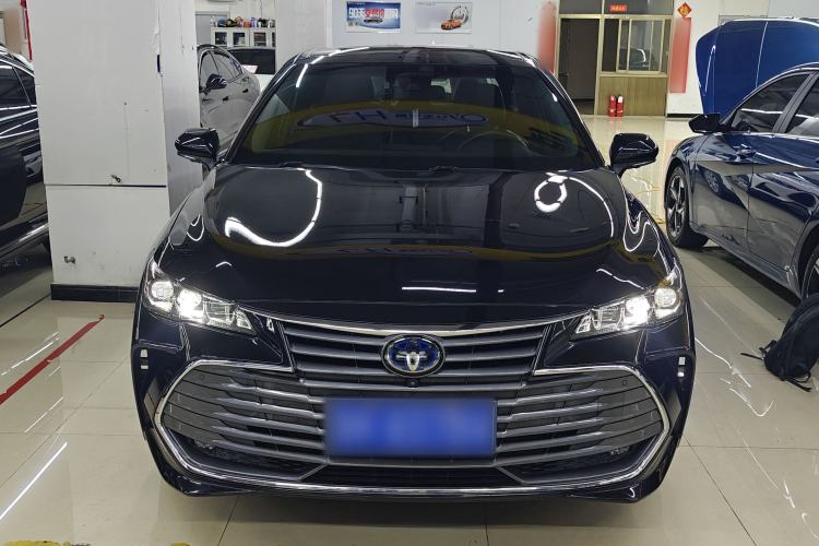 Used Toyota Avalon 2019 Dual-Engine 2.5L XLE Prestige Version China VI Standard Front