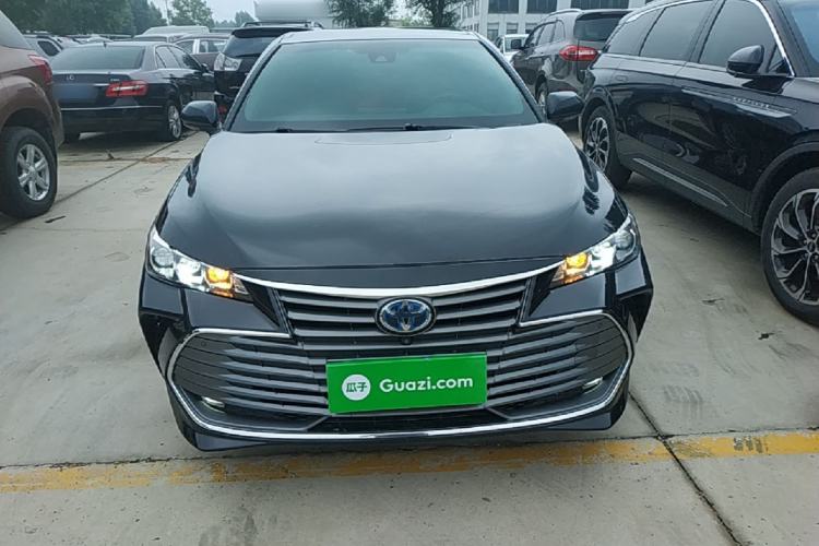 Used Toyota Avalon 2019 Dual-Engine 2.5L XLE Prestige Version China VI Standard Front