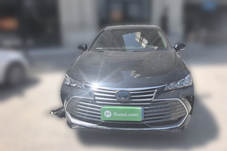 Used Toyota Avalon 2019 Dual-Engine 2.5L XLE Prestige Version China VI Standard Front