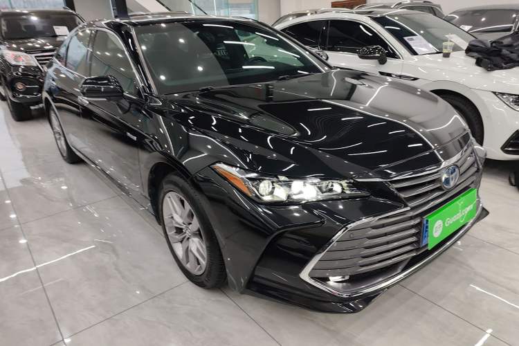 Used Toyota Avalon 2019 Dual-Engine 2.5L Luxury Edition China VI Standard Front Right 45 Deg