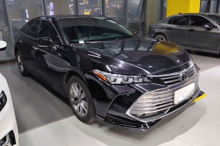 Used Toyota Avalon 2019 2.0L Luxury Edition China VI Standard Front Right 45 Deg
