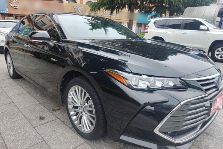Used Toyota Avalon 2019 Dual-Engine 2.5L XLE Prestige Version China VI Standard Front Right 45 Deg
