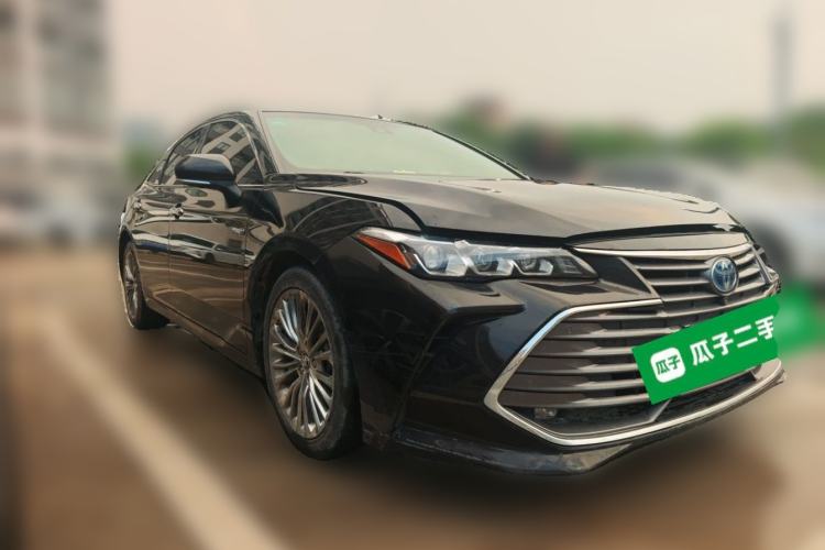 Used Toyota Avalon 2019 Dual-Engine 2.5L Limited Flagship Edition China V Standard Front Right 45 Deg