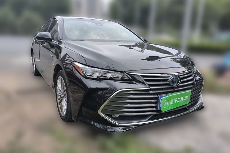 Used Toyota Avalon 2019 Dual-Engine 2.5L XLE Prestige Version China VI Standard Front Right 45 Deg