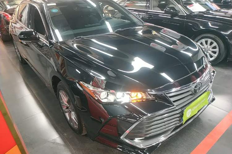 Used Toyota Avalon 2019 2.0L Ambition Edition China VI Front Right 45 Deg