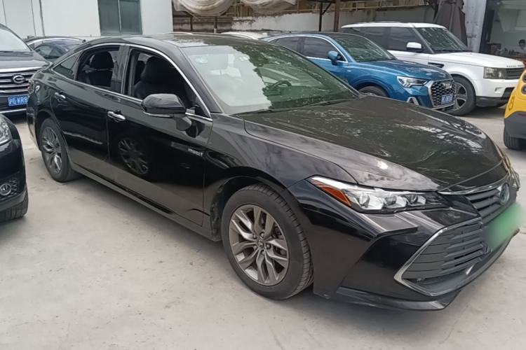 Used Toyota Avalon 2019 Dual-Engine 2.5L Luxury Edition China VI Standard Front Right 45 Deg