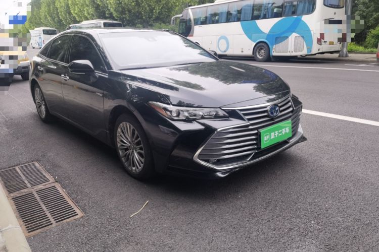Used Toyota Avalon 2019 Dual-Engine 2.5L XLE Prestige Version China VI Standard Front Right 45 Deg