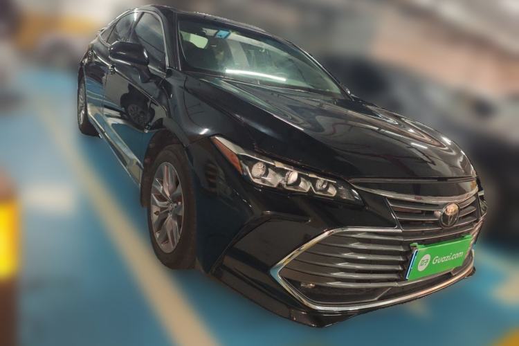 Used Toyota Avalon 2019 2.5L Ambition Version China VI Standard Front Right 45 Deg