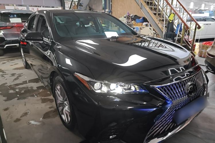 Used Toyota Avalon 2019 2.0L Luxury Edition China VI Standard Front Right 45 Deg