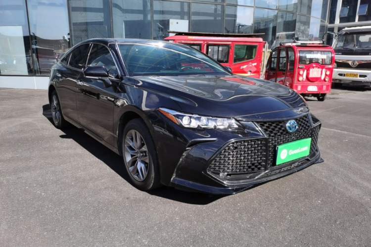Used Toyota Avalon 2019 Dual-Engine 2.5L Luxury Edition China VI Standard Front Right 45 Deg