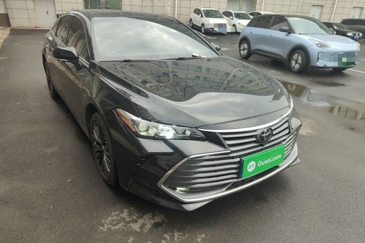 Used Toyota Avalon 2019 2.5L Touring Premium Version China VI Standard Front Right 45 Deg