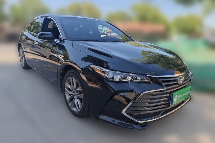 Used Toyota Avalon 2019 Dual-Engine 2.5L Luxury Edition China VI Standard Front Right 45 Deg