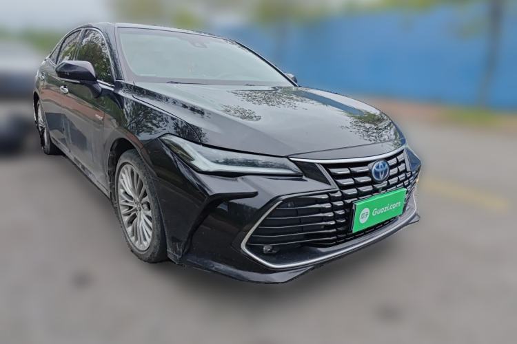 Used Toyota Avalon 2019 Dual-Engine 2.5L Limited Flagship Edition China V Standard Front Right 45 Deg