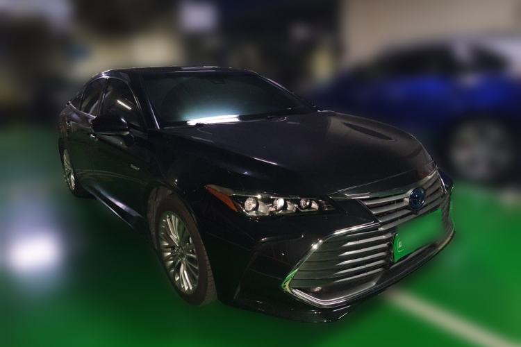 Used Toyota Avalon 2019 Dual-Engine 2.5L XLE Prestige Version China VI Standard Front Right 45 Deg
