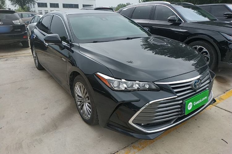 Used Toyota Avalon 2019 Dual-Engine 2.5L XLE Prestige Version China VI Standard Front Right 45 Deg