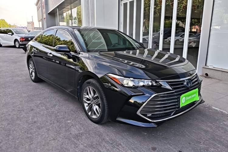 Used Toyota Avalon 2019 Dual-Engine 2.5L Luxury Edition China VI Standard Front Right 45 Deg