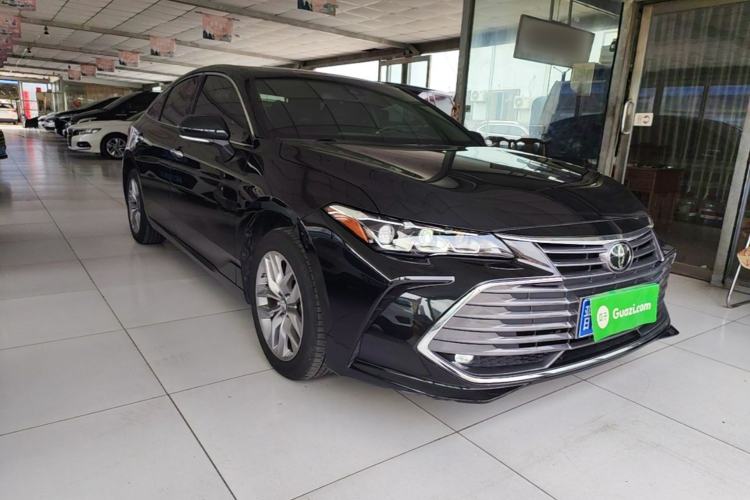 Used Toyota Avalon 2019 2.0L Luxury Edition China VI Standard Front Right 45 Deg