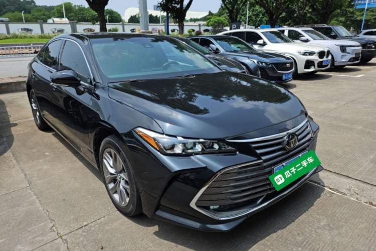 Used Toyota Avalon 2019 2.0L Ambition Edition China VI Front Right 45 Deg