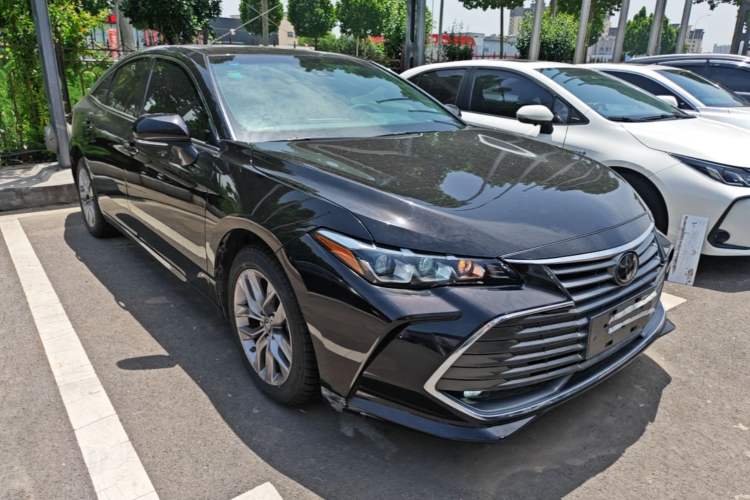 Used Toyota Avalon 2019 2.0L Ambition Edition China VI Front Right 45 Deg