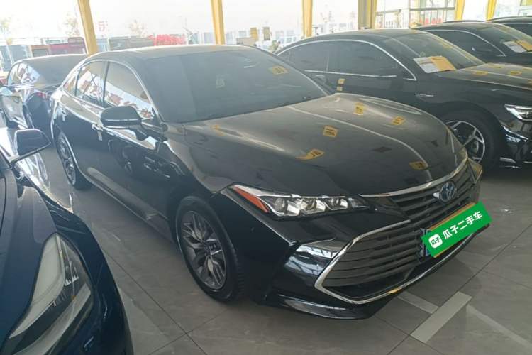 Used Toyota Avalon 2019 Dual-Engine 2.5L Luxury Edition China VI Standard Front Right 45 Deg