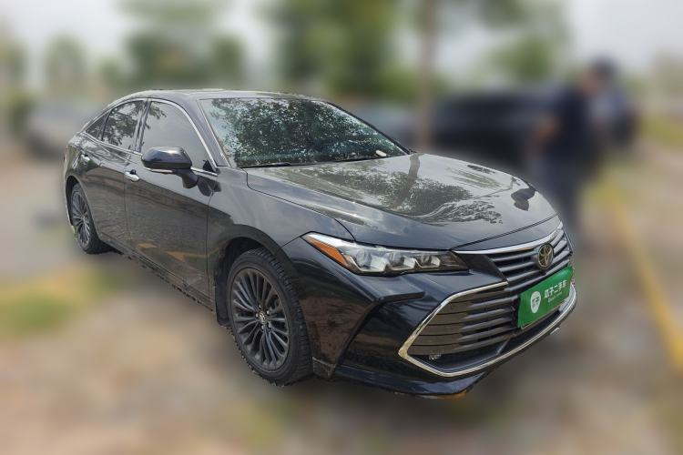 Used Toyota Avalon 2019 2.5L Touring Premium Version China VI Standard Front Right 45 Deg