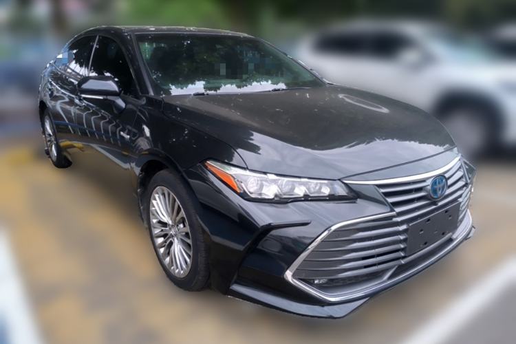 Used Toyota Avalon 2019 Dual-Engine 2.5L XLE Prestige Version China VI Standard Front Right 45 Deg