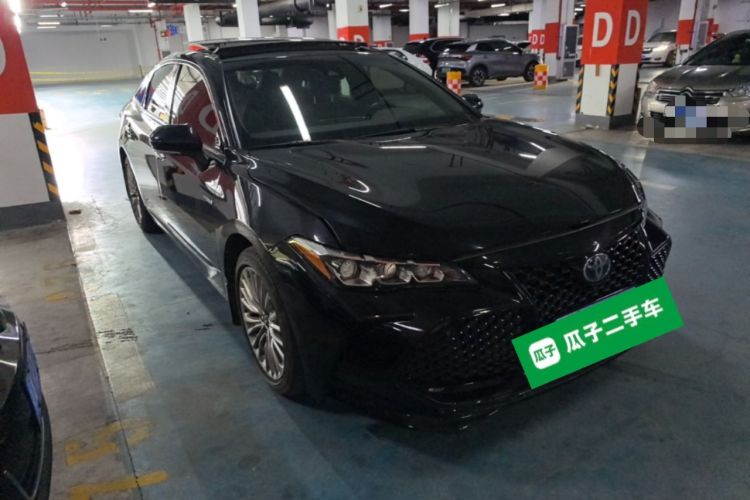 Used Toyota Avalon 2019 Dual-Engine 2.5L XLE Prestige Version China VI Standard Front Right 45 Deg