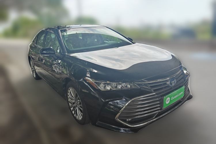 Used Toyota Avalon 2019 Dual-Engine 2.5L XLE Prestige Version China VI Standard Front Right 45 Deg