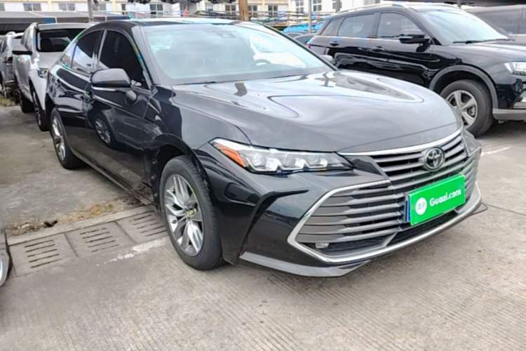 Used Toyota Avalon 2019 2.0L Ambition Edition China VI Front Right 45 Deg
