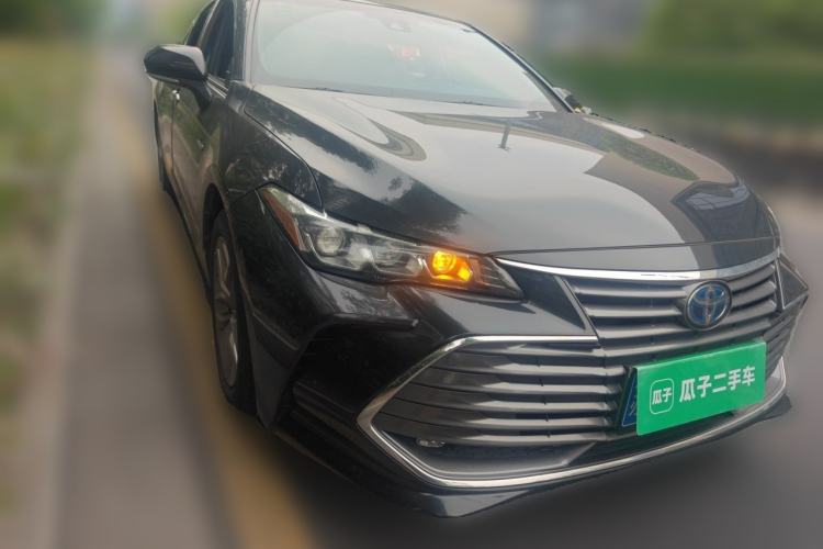 Used Toyota Avalon 2019 Dual-Engine 2.5L Luxury Edition China VI Standard Front Right 45 Deg