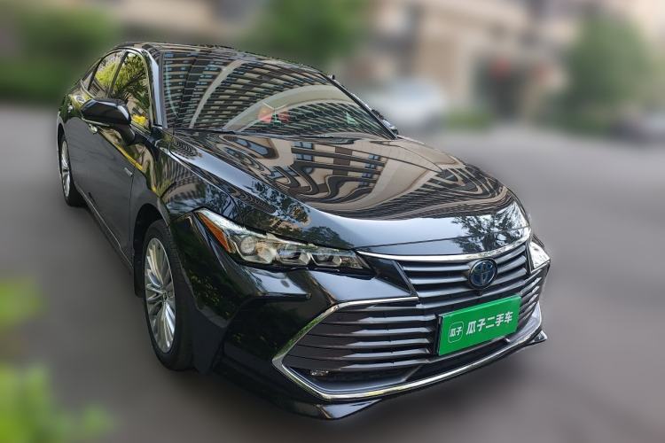 Used Toyota Avalon 2019 Dual-Engine 2.5L XLE Prestige Version China VI Standard Front Right 45 Deg