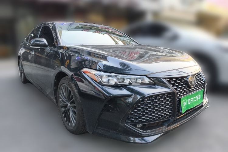 Used Toyota Avalon 2019 2.5L Touring Premium Version China VI Standard Front Right 45 Deg