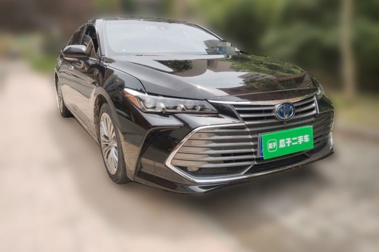 Used Toyota Avalon 2019 Dual-Engine 2.5L Limited Flagship Edition China VI Standard Front Right 45 Deg