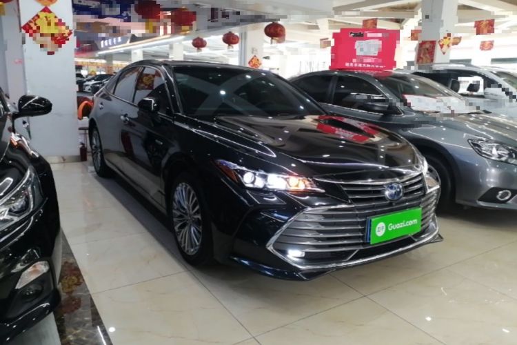 Used Toyota Avalon 2019 Dual-Engine 2.5L XLE Prestige Version China VI Standard Front Right 45 Deg