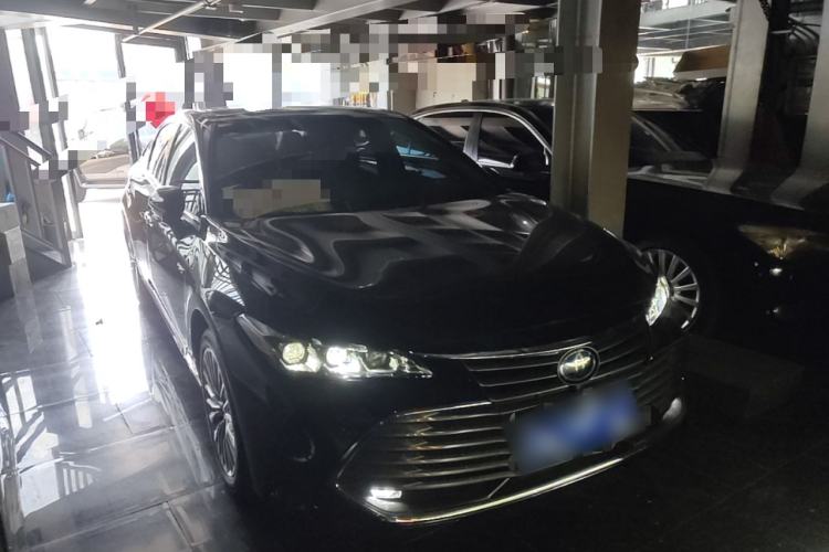 Used Toyota Avalon 2019 Dual-Engine 2.5L XLE Prestige Version China VI Standard Front Right 45 Deg