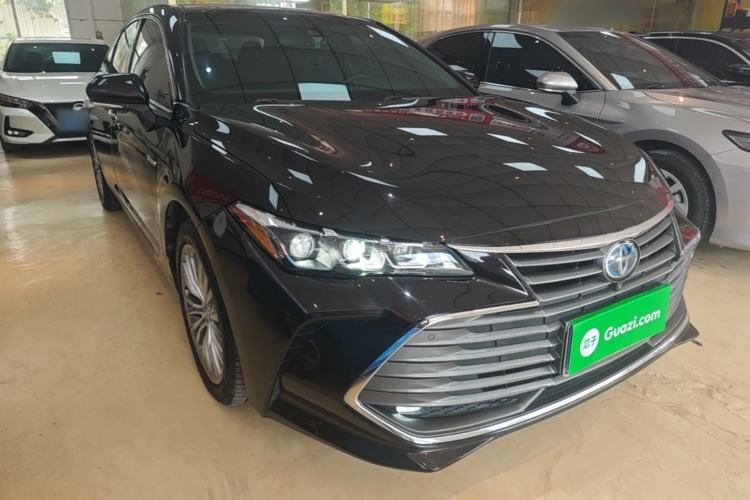 Used Toyota Avalon 2019 Dual-Engine 2.5L XLE Prestige Version China VI Standard Front Right 45 Deg